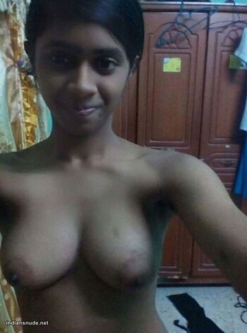 Tempting nude pics of Indian teen girls 2