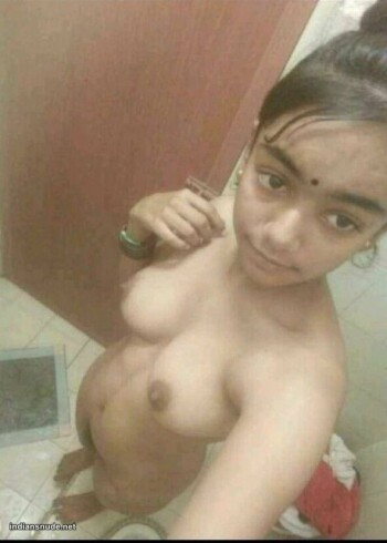 Tempting nude pics of Indian teen girls 20