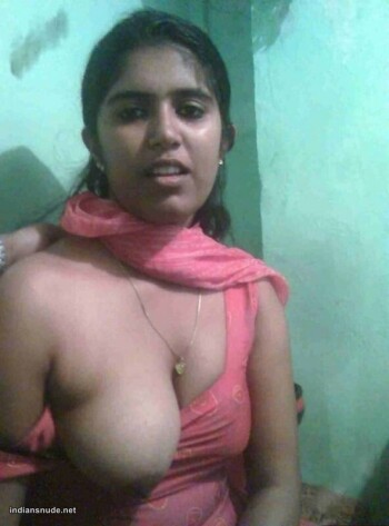 Tempting nude pics of Indian teen girls 34