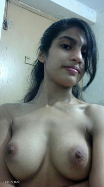Tempting nude pics of Indian teen girls 37