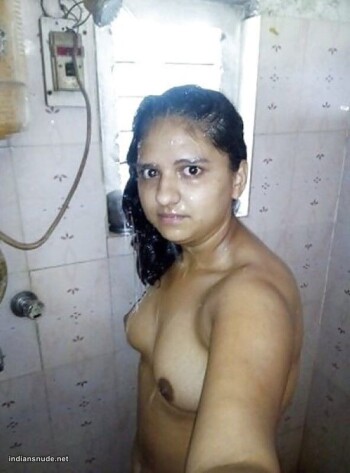 Tempting nude pics of Indian teen girls 55