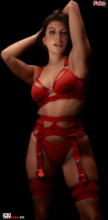 jacquelines-sexy-lingerie-photoshoot.jpg