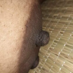 big-boobs-of-desi-bhabhi-nude-selfie-43