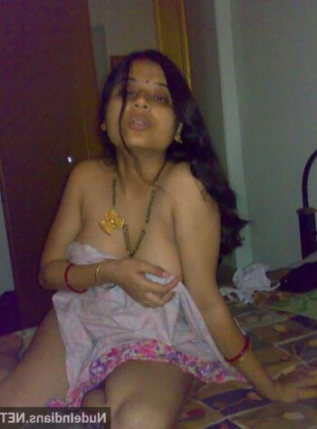 gurgaon nude bhabhi big boobs ass pics 1
