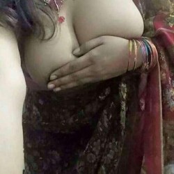 gurgaon-nude-bhabhi-big-boobs-ass-pics-13