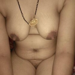 gurgaon-nude-bhabhi-big-boobs-ass-pics-30
