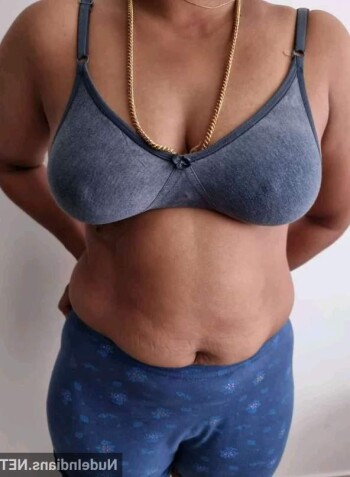 desi aunty xxx pics in hd 12