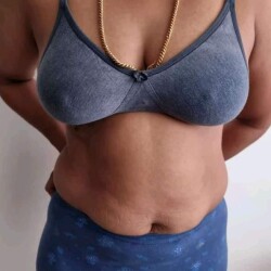 desi-aunty-xxx-pics-in-hd-12