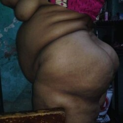 desi-aunty-xxx-pics-in-hd-17