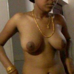 bhabhi-sexy-naked-big-boobs-photos-30