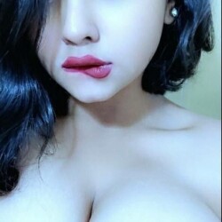 Big-boobs-model-nude-4