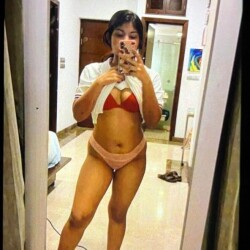 sexy-nude-selfies-in-tight-bra-panty-17