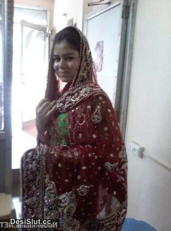 Hot Indian Muslim couple nude (10)