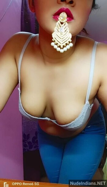 Indian boobs porn pics of nude bhabhi and wives (37)
