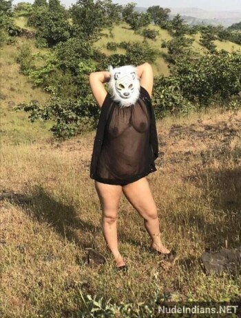 Indian boobs porn pics of nude bhabhi and wives (50)