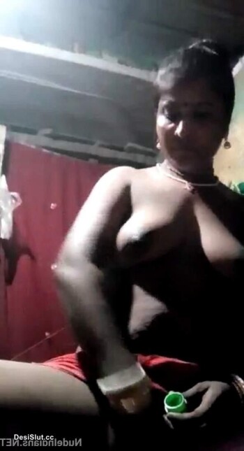 Indian wife nude sex and sexy selfie pics (31)