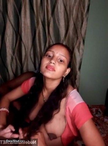 Indian wife nude sex and sexy selfie pics (34)