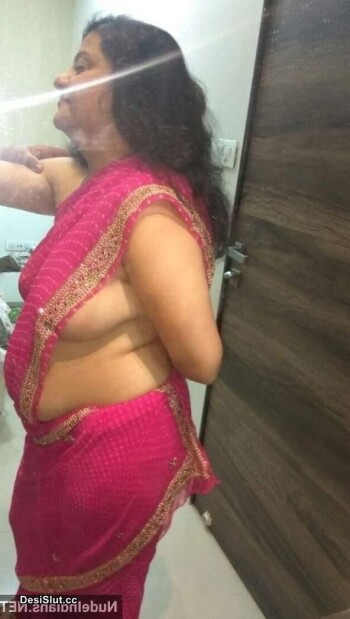 Indian wife nude sex and sexy selfie pics (57)