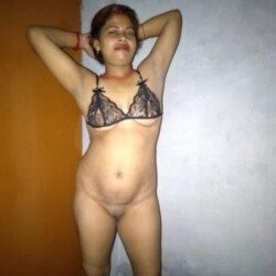 Kolkata-bhabhi-nude-photos-4