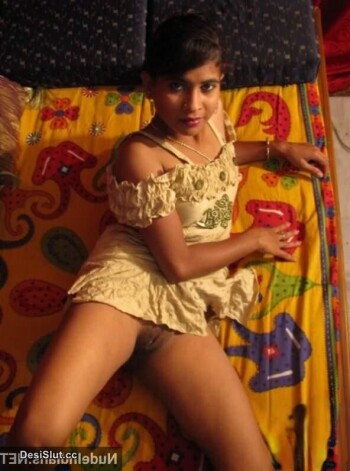 Nude-Indian-chut-nangi-bhabhi-aur-MILF-ki-73.jpg
