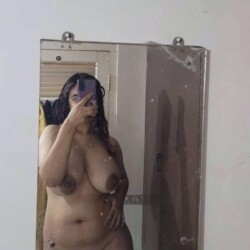 big-boobs-desi-girl-38