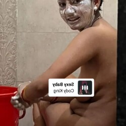 desi-indian-housewife-naked-10