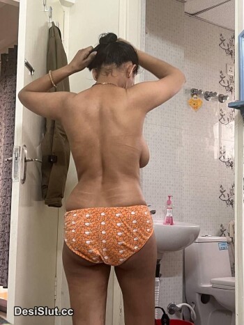 desi-indian-housewife-naked-15.jpg