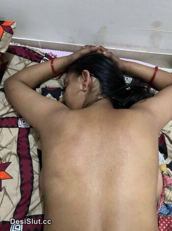 desi-indian-housewife-naked-17.jpg