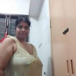 mature-tamil-aunty-photo-nude-big-ass-boobs-18