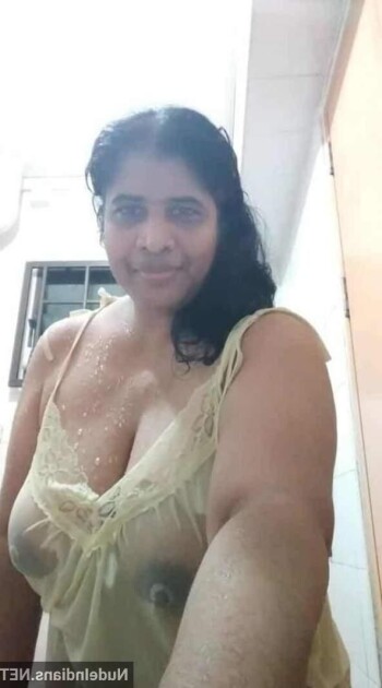 mature-tamil-aunty-photo-nude-big-ass-boobs-27.jpg