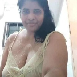 mature-tamil-aunty-photo-nude-big-ass-boobs-27