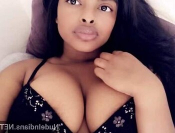 big-tits-naked-indian-girl-pic-in-bra-panty-1.jpg