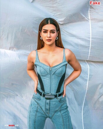 Kriti sanon​ (3)