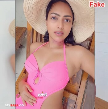 Amala-Paul-15.jpg