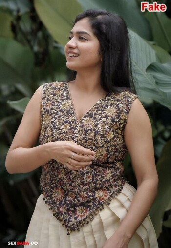 Anarkali-Marikar-4.jpg