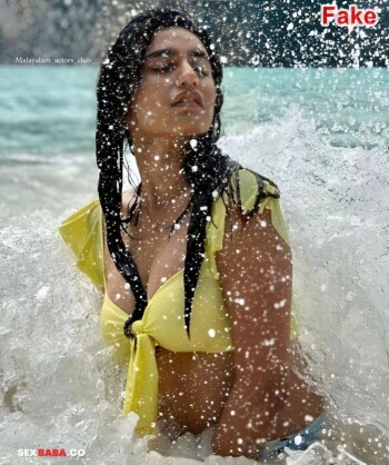 Priya_Varrier_23.jpg