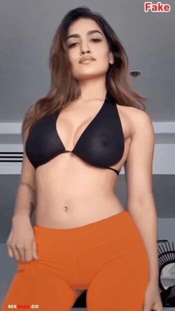 Saniya_Iyyappan_124.jpg