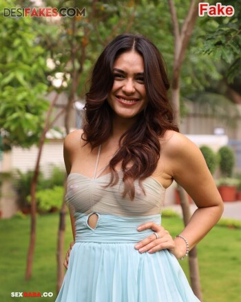 mrunal-thakur-5.jpg