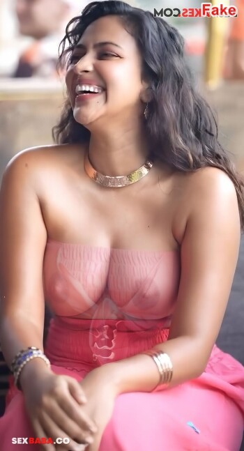 Amala_Paul_7.jpg