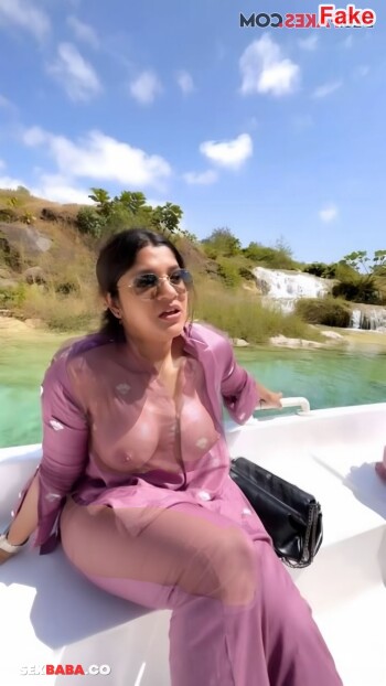 Aparna_Balamuarali_16.jpg
