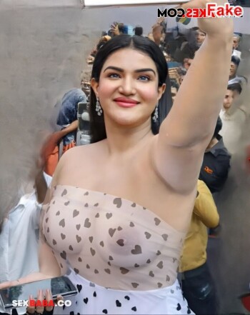 Honey_Rose_13.jpg