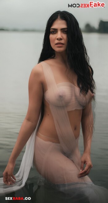 Malavika_Mohanan_13.jpg