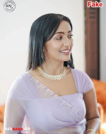 Navya_Nair.jpg