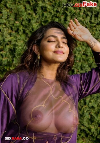 Parvathy_Thiruvothu_4.jpg