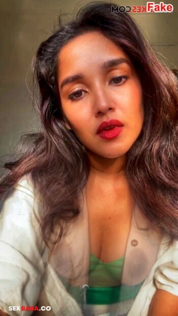 Anikha_Surendran_16.jpg