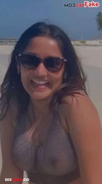 Anikha_Surendran_22.jpg