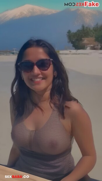 Anikha_Surendran_25.jpg