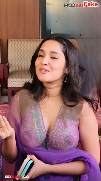 Anikha_Surendran_4.jpg