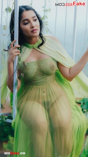 Anikha_Surendran_41.jpg
