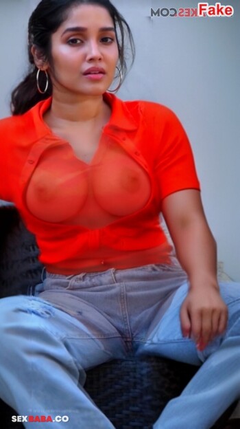 Anikha_Surendran_71.jpg